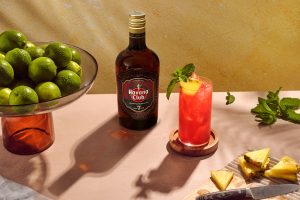 Cocktail Rezept Rum Punch mit dem dunklen Rum Havana Club 7