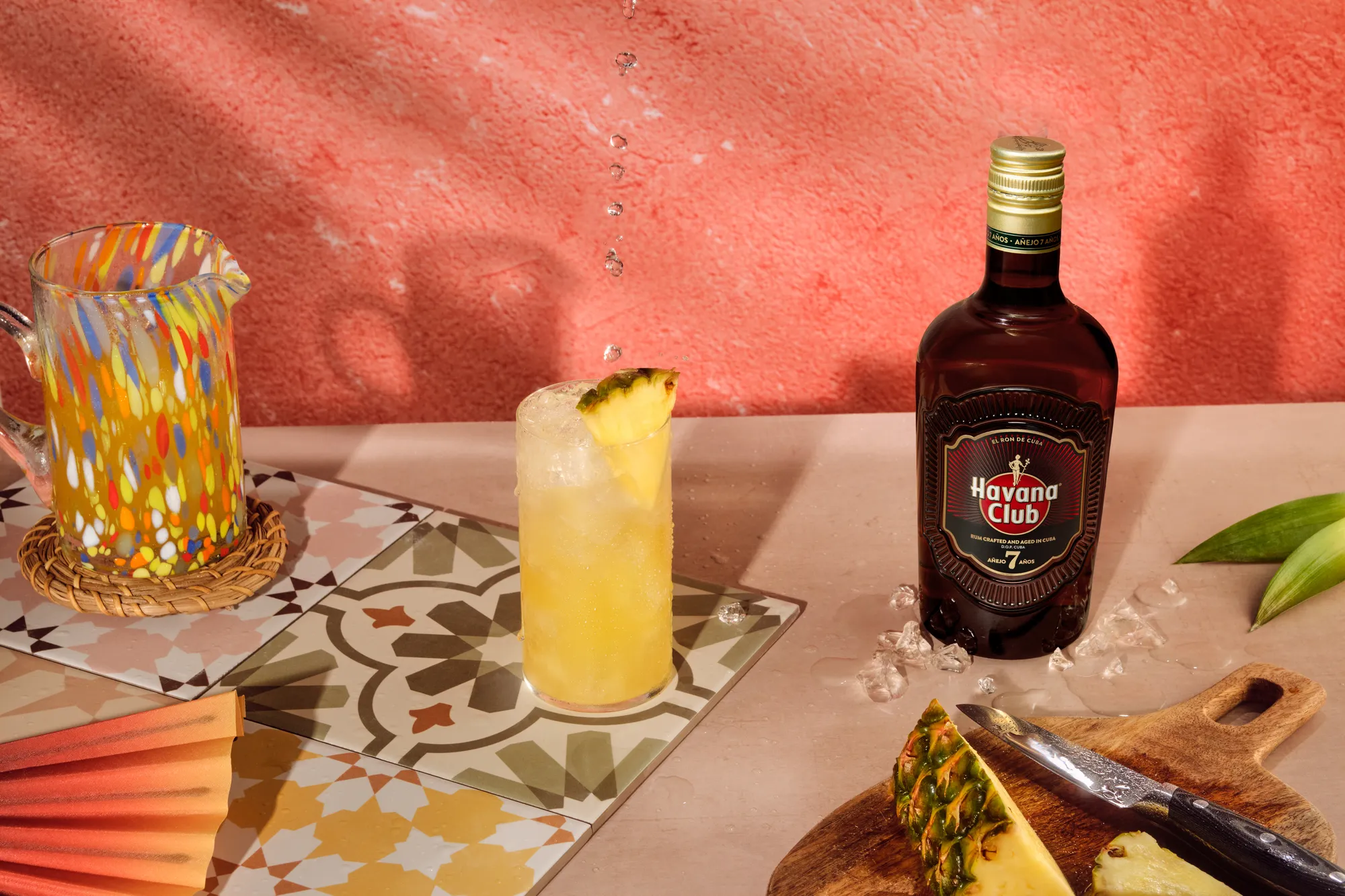 Pina Fizz Cocktail-Rezept mit dem dunklen Rum Havana Club 7 Jahre und Ananassaft