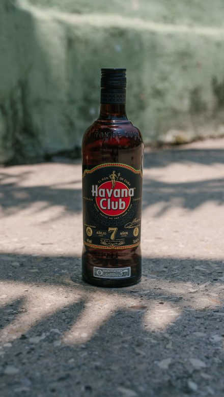 Havana Club 7 Jahre Rumflasche Moodbild